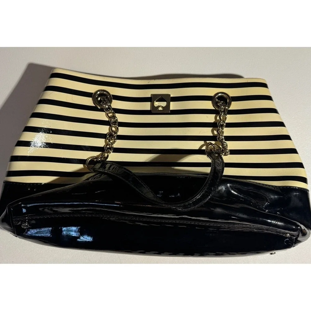 Kate Spade New York Striped Handbag Normal Wear And‎ Tear Makings And Wear